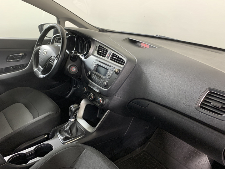 KIA Ceed 1.6, 2015 года, Механика, КОРИЧНЕВЫЙ