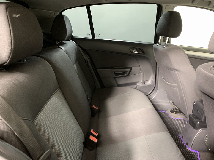 OPEL Astra 1.6, 2012 года, Механика, ТЕМНО-СЕРЫЙ