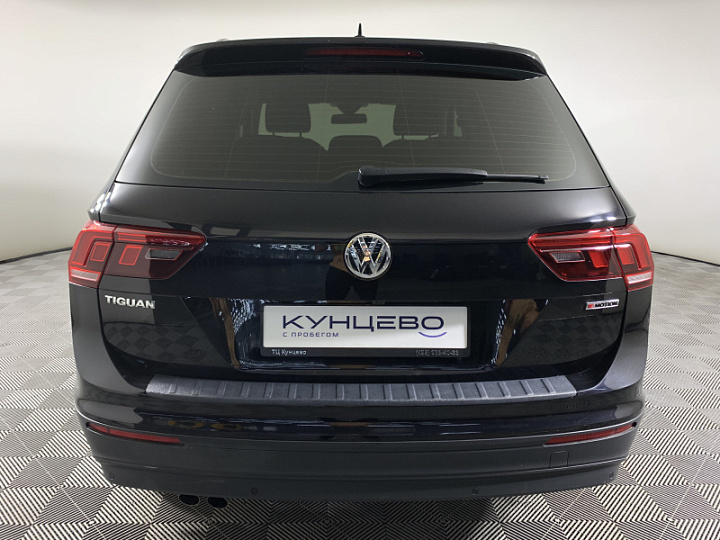 Volkswagen Tiguan 1.4, 2020 года, Робот, Черный