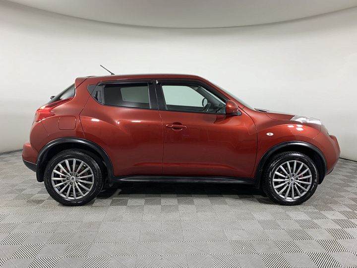 NISSAN Juke 1.6, 2011 года, Механика, КРАСНЫЙ