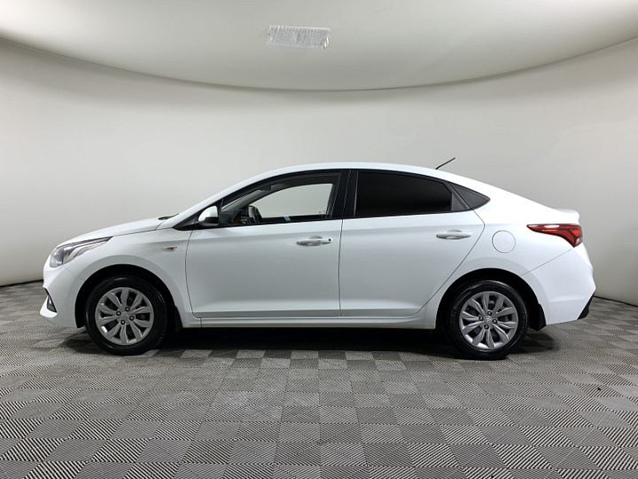 Hyundai Solaris 1.6, 2018 года, Автоматическая, белый