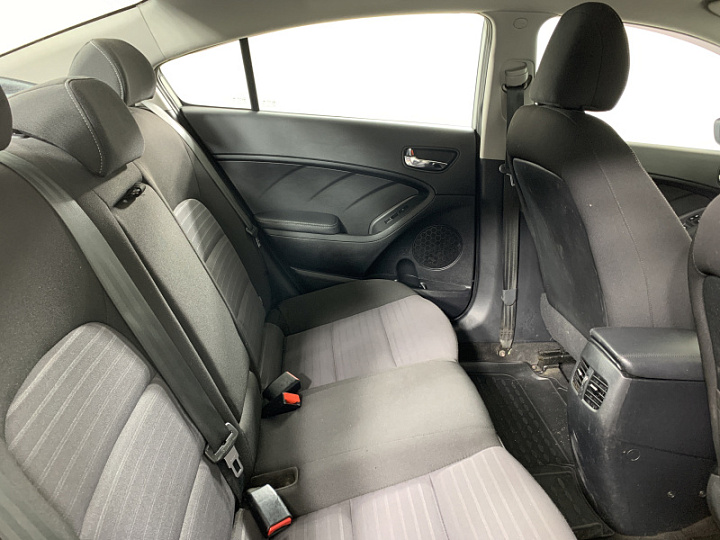 KIA Cerato 2, 2017 года, Автоматическая, Серебристый