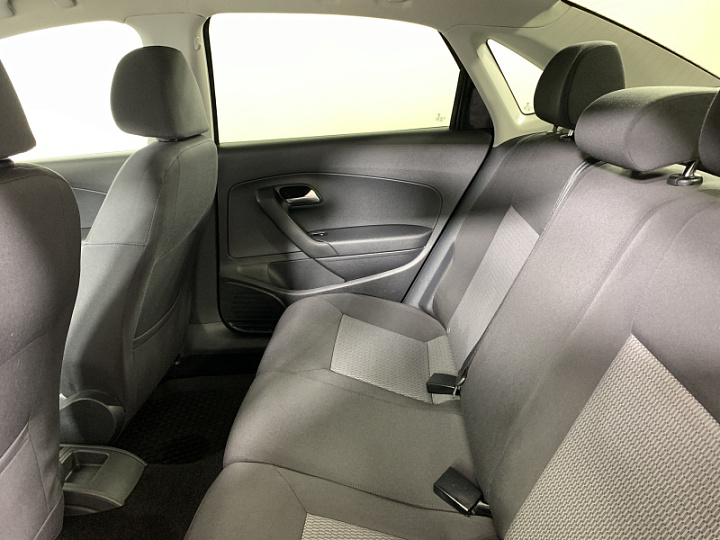 VOLKSWAGEN Polo 1.6, 2014 года, Автоматическая, ЧЕРНЫЙ