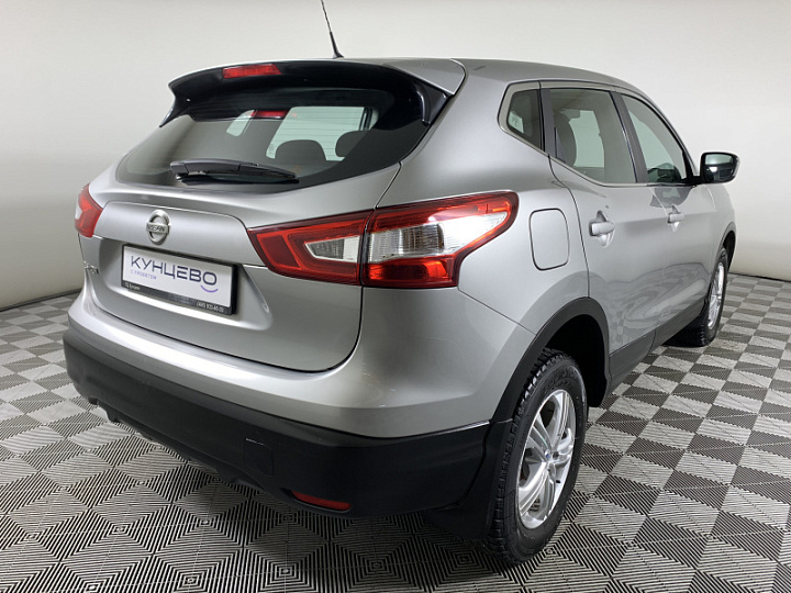 Nissan Qashqai 2, 2015 года, Механика, Серебристый