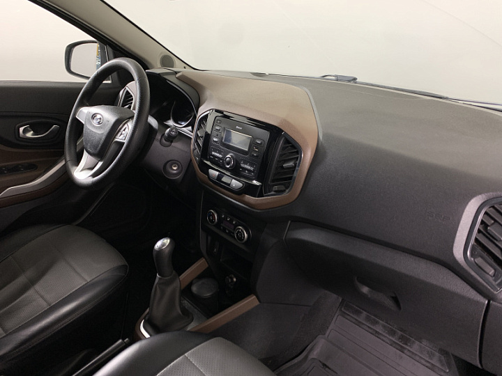 Lada XRAY 1.6, 2019 года, Механика, Серо-бежевый