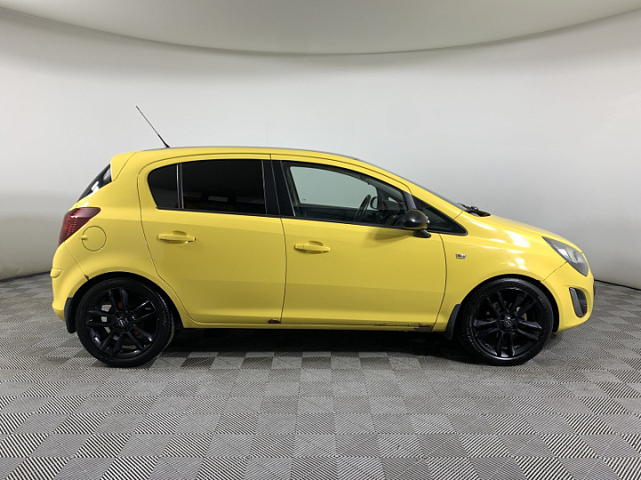 Opel Corsa 1.4, 2013 года, Автоматическая, желтый
