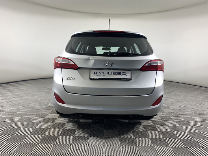 HYUNDAI i30 1.6, 2013 года, Автоматическая, Серебристый