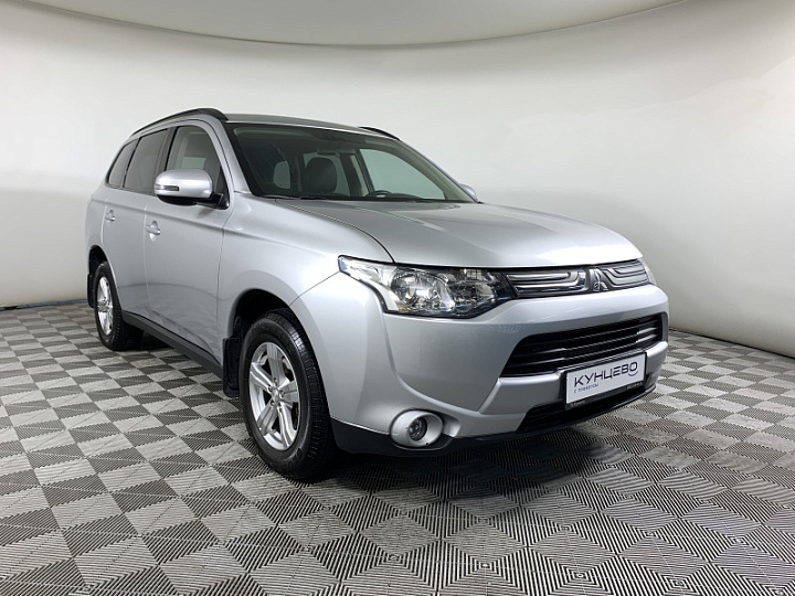 MITSUBISHI Outlander 2.4, 2013 года, Вариатор, Серебристый