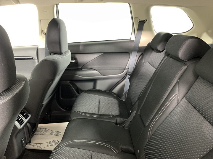 MITSUBISHI Outlander 2, 2021 года, Вариатор, БЕЛЫЙ