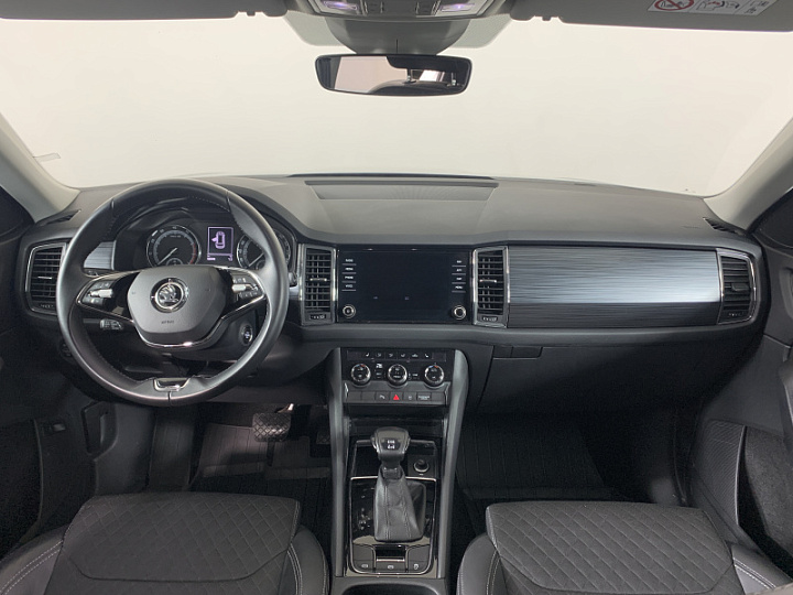 SKODA Kodiaq 1.4, 2020 года, Робот, СЕРЫЙ
