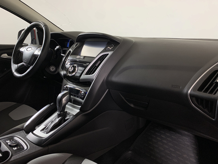 FORD Focus 1.6, 2013 года, Робот, КРАСНЫЙ