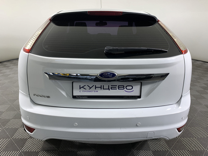 Ford Focus 1.6, 2009 года, Автоматическая, Белый