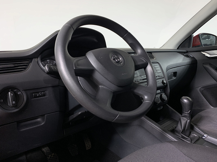 SKODA Octavia 1.2, 2014 года, Механика, КРАСНЫЙ