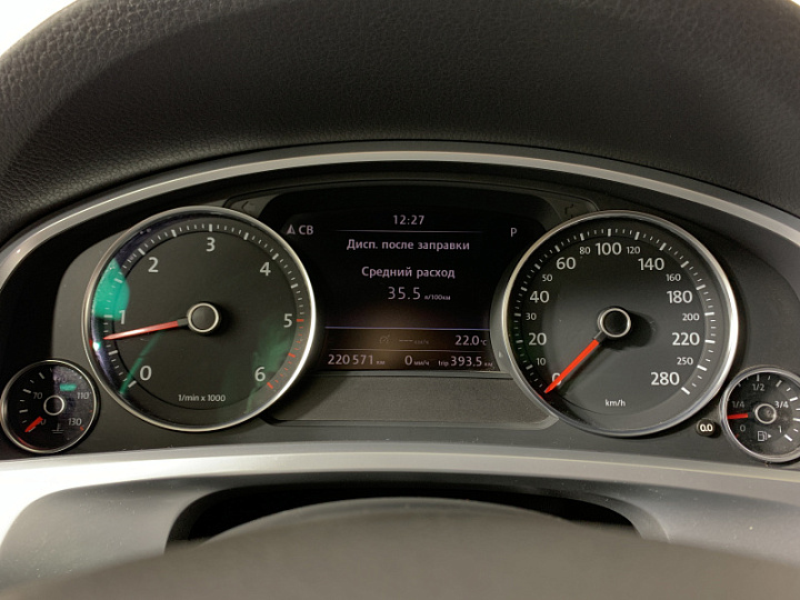 VOLKSWAGEN Touareg 4.1, 2011 года, Автоматическая, Серебристо-желтый