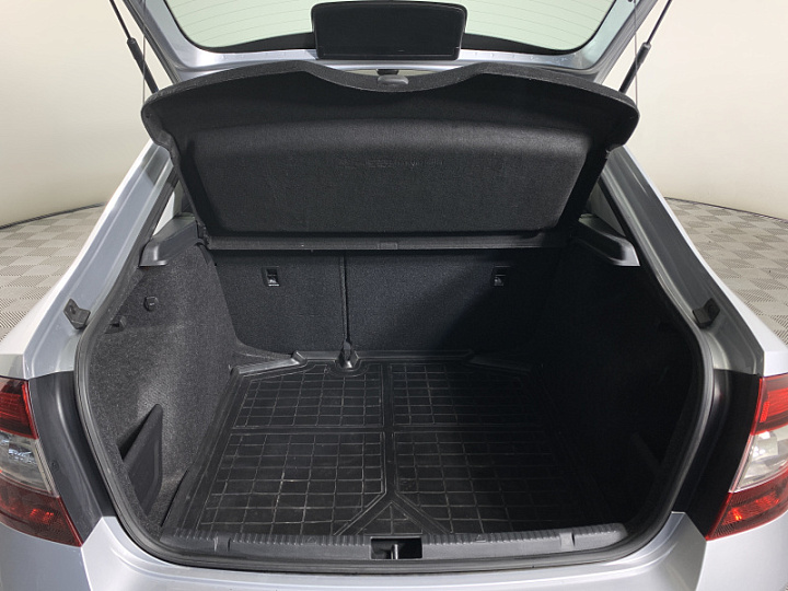 SKODA Rapid 1.4, 2018 года, Робот, Серебристый