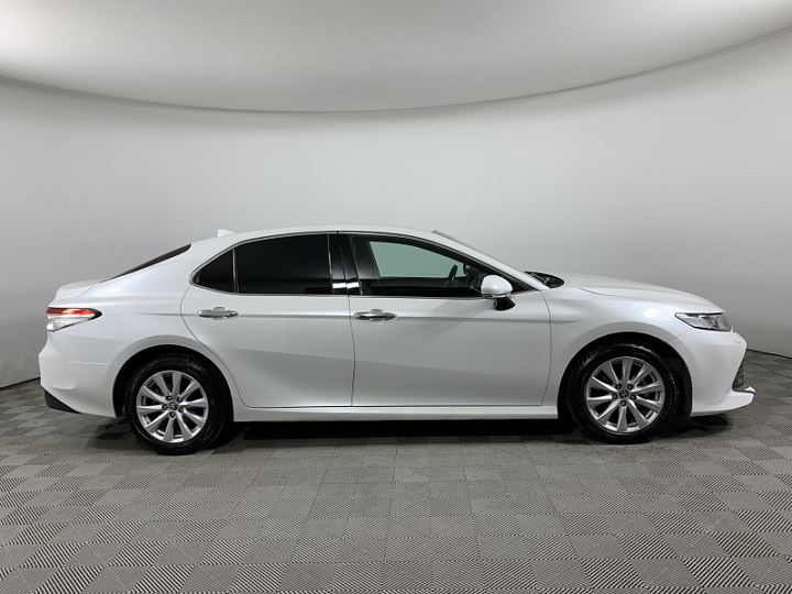 TOYOTA Camry 2.5, 2019 года, Автоматическая, БЕЛЫЙ