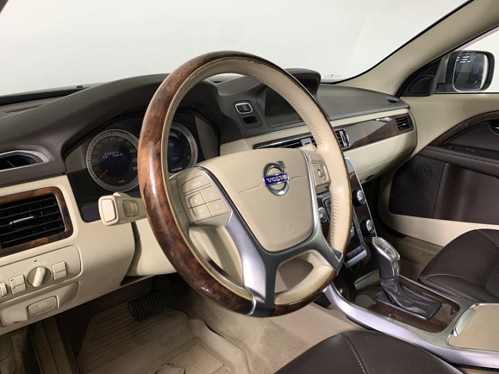 Volvo XC70 2.4, 2012 года, Автоматическая, Бежевый