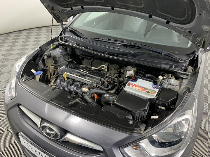 HYUNDAI Solaris 1.4, 2013 года, Автоматическая, Черно-Серый