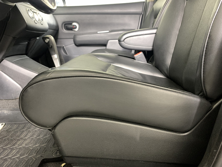 Nissan Tiida 1.6, 2010 года, Автоматическая, Черный
