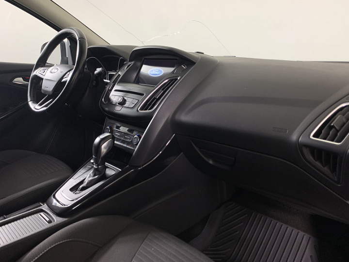 Ford Focus 1.5, 2018 года, Автоматическая, Белый