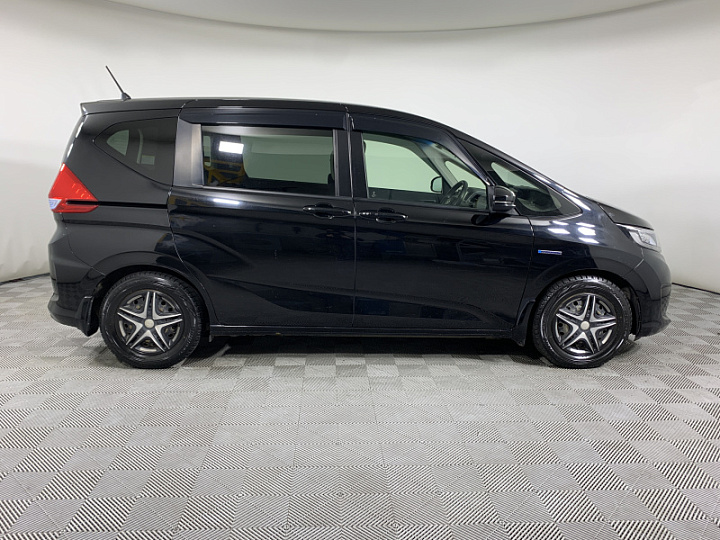 HONDA Freed 1.5, 2016 года, Робот, ЧЕРНЫЙ