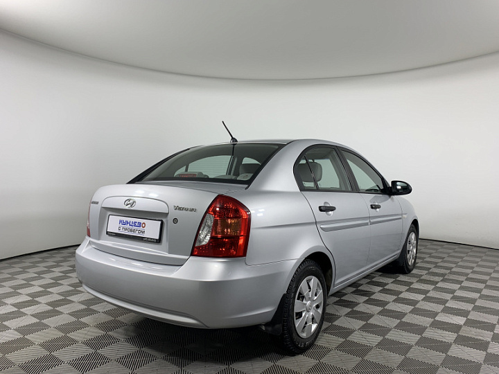 HYUNDAI Verna 1.4, 2007 года, Механика, Серебристый
