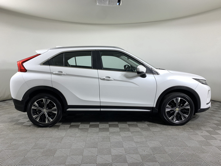 Mitsubishi Eclipse Cross 1.5, 2022 года, Вариатор, Белый