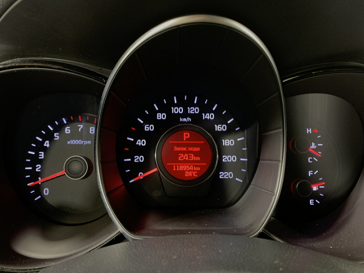 KIA Rio 1.6, 2015 года, Автоматическая, БЕЛЫЙ