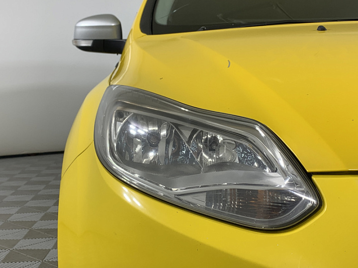 FORD Focus 1.6, 2015 года, Механика, ЖЕЛТЫЙ