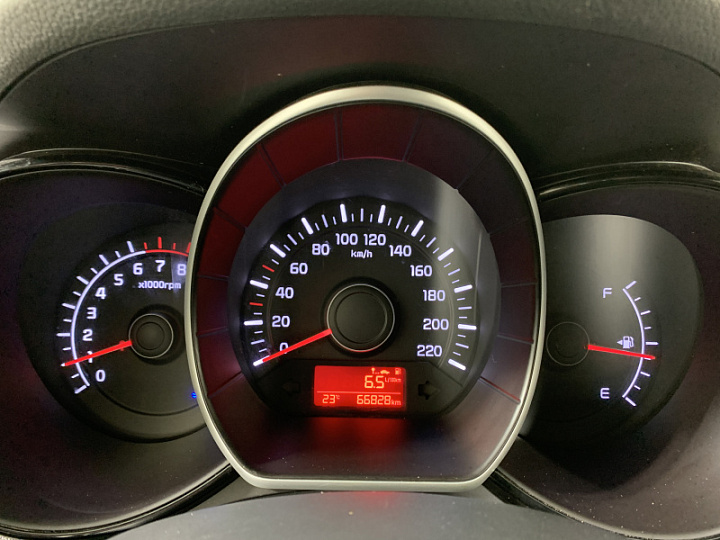 KIA Rio 1.4, 2015 года, Механика, ТЕМНО-СЕРЫЙ