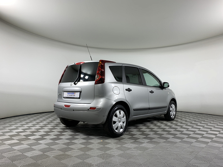 NISSAN Note 1.4, 2011 года, Механика, Серебристый