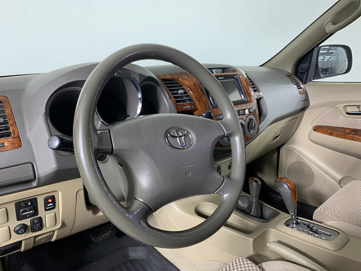 TOYOTA Fortuner 2.7, 2011 года, Автоматическая, ЧЕРНЫЙ