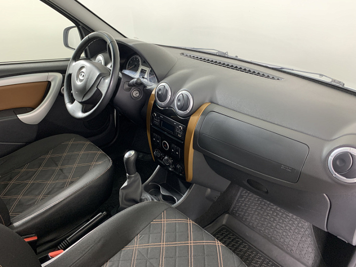 Lada Largus 1.6, 2018 года, Механика, БЕЛЫЙ