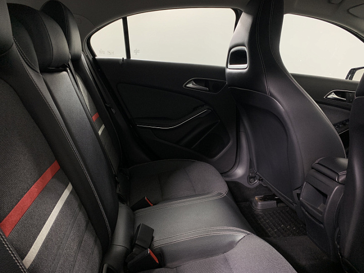 MERCEDES-BENZ A-Класс 1.6, 2013 года, Автоматическая, ЧЕРНЫЙ