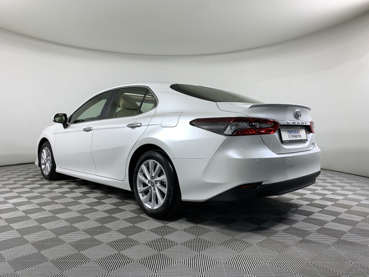TOYOTA Camry 2.5, 2022 года, Автоматическая, БЕЛЫЙ