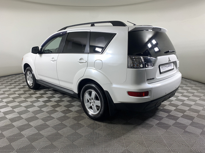 Mitsubishi Outlander 2, 2011 года, Вариатор, Белый