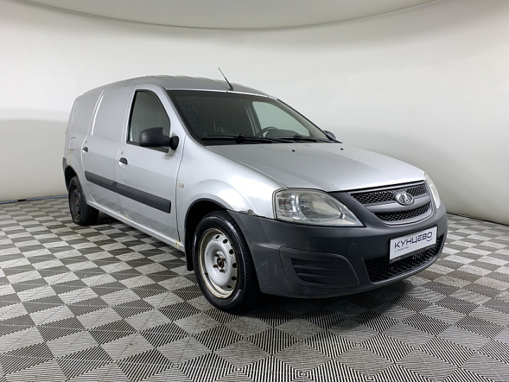 Lada Largus 1.6, 2013 года, Механика, Серебристый