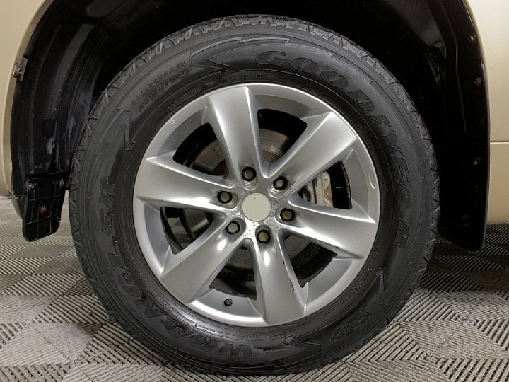 Toyota Land Cruiser Prado 3, 2011 года, Автоматическая, Бежевый