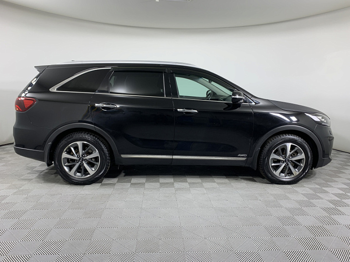 KIA Sorento 2.2, 2018 года, Автоматическая, ЧЕРНЫЙ
