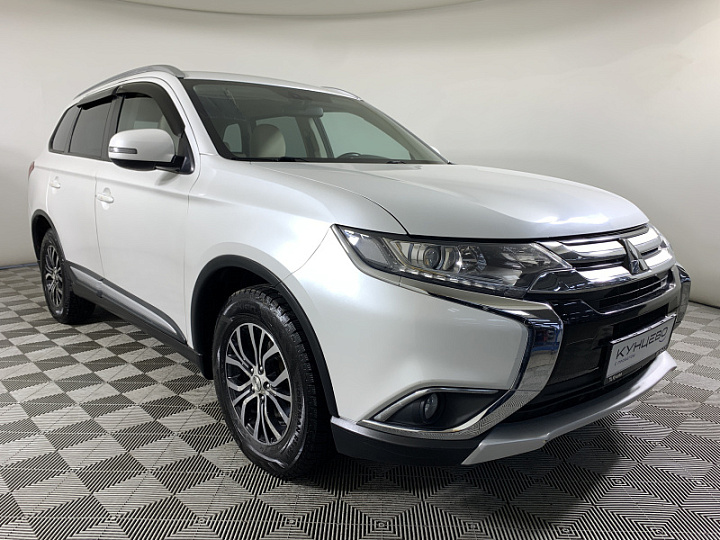Mitsubishi Outlander 2, 2018 года, Вариатор, БЕЛЫЙ