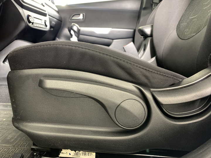 KIA Rio 1.6, 2016 года, Механика, Белый