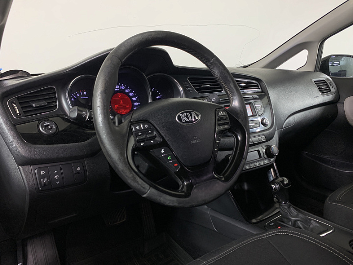 KIA Ceed 1.6, 2014 года, Автоматическая, ЧЕРНЫЙ