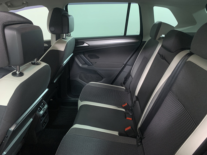 VOLKSWAGEN Tiguan 1.4, 2019 года, Робот, ЧЕРНЫЙ