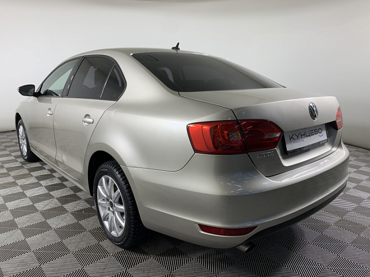 VOLKSWAGEN Jetta 1.6, 2012 года, Механика, Серебристо-желтый