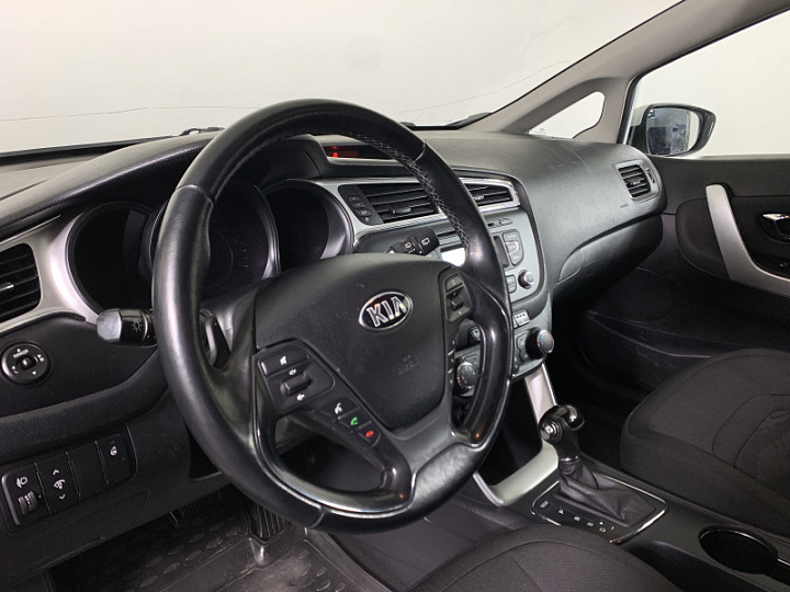 KIA Ceed 1.6, 2017 года, Автоматическая, БЕЛЫЙ