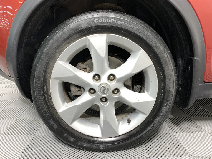 NISSAN Juke 1.6, 2012 года, Механика, КРАСНЫЙ
