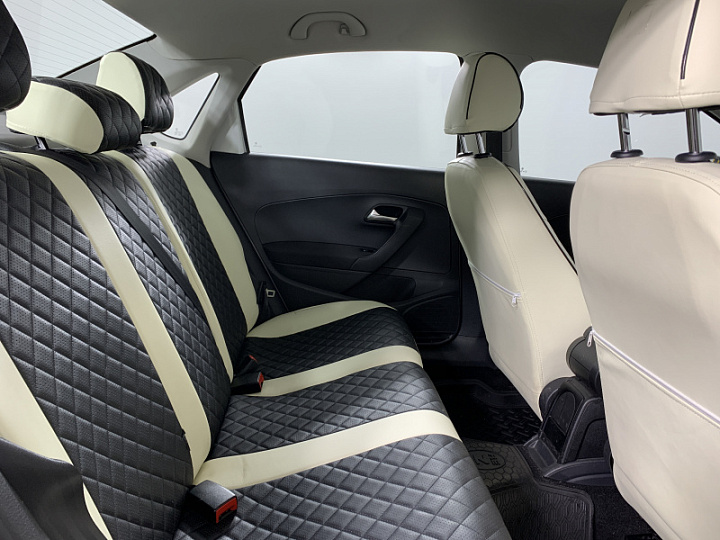 VOLKSWAGEN Polo 1.6, 2015 года, Автоматическая, Белый (темно-серый)