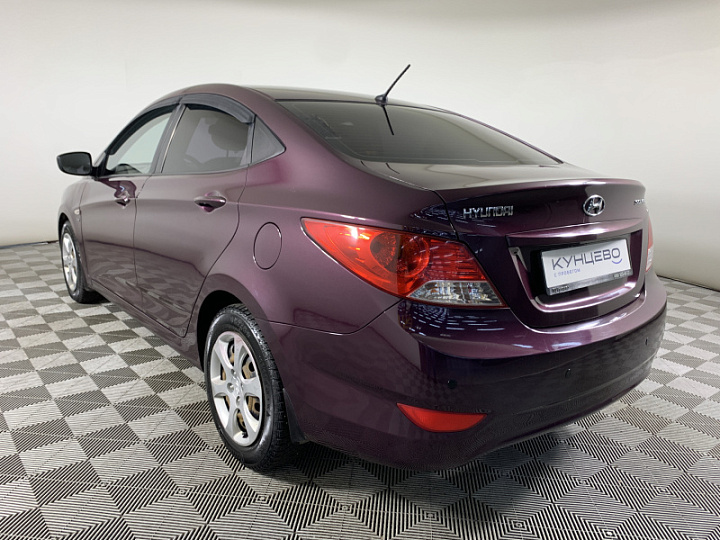 HYUNDAI Solaris 1.6, 2013 года, Механика, ФИОЛЕТОВЫЙ