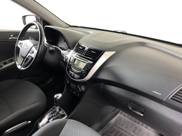 HYUNDAI Solaris 1.6, 2011 года, Автоматическая, КРАСНЫЙ