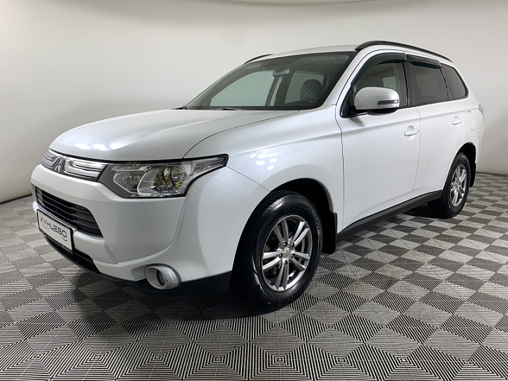 Mitsubishi Outlander 2.4, 2013 года, Вариатор, БЕЛЫЙ